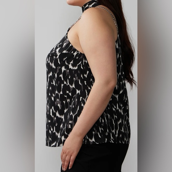 Chain Shoulder Top - Picture 2 of 4